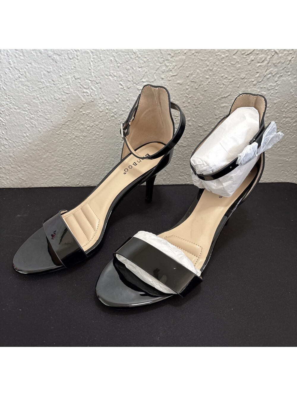 Bamboo Women's Black Patent Open Toe Ankle Strap Size 6.5